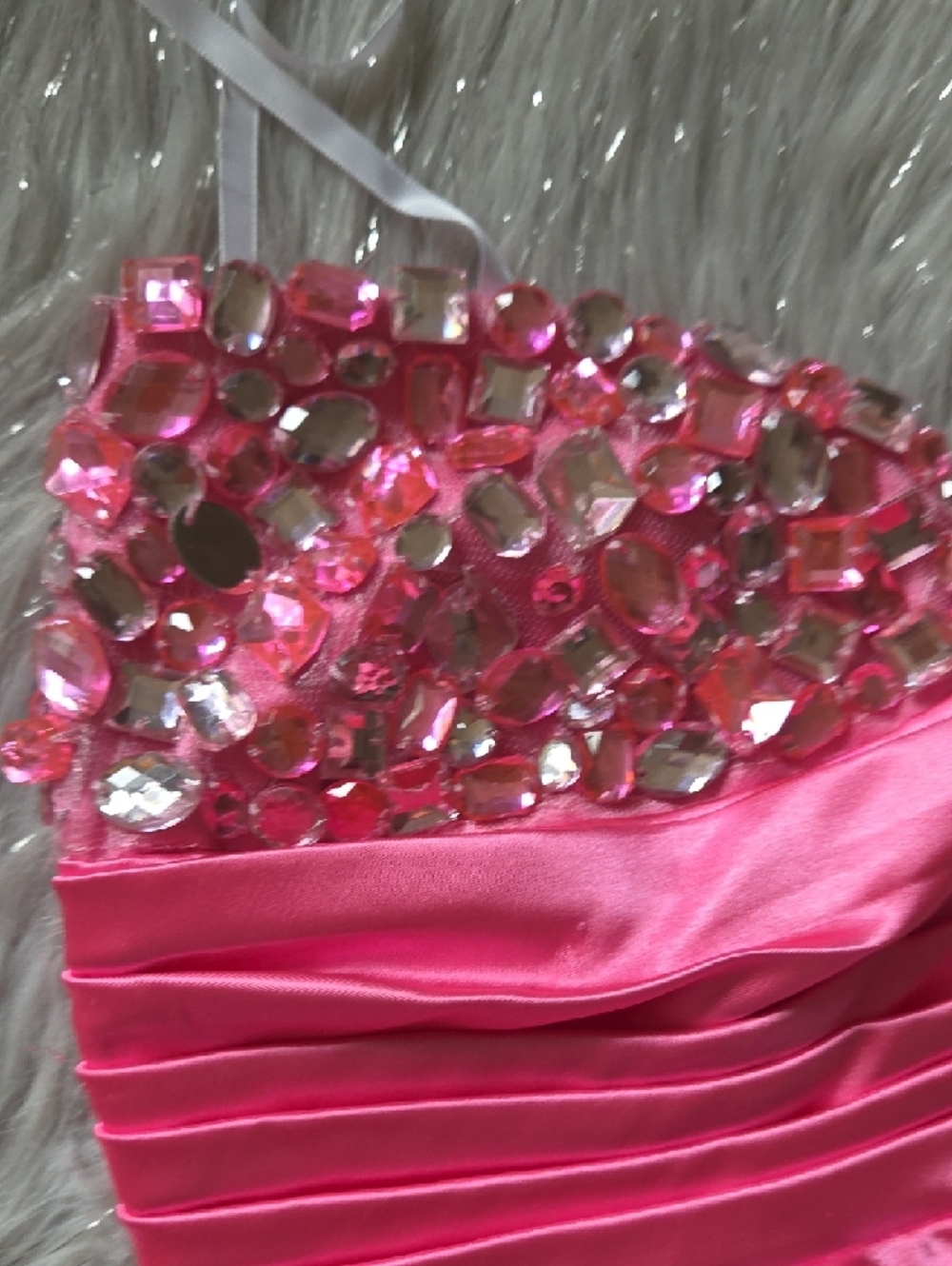 Wildsor Hot Pink Satin Strapless Dress with Heart Logo - Picture 4 of 7